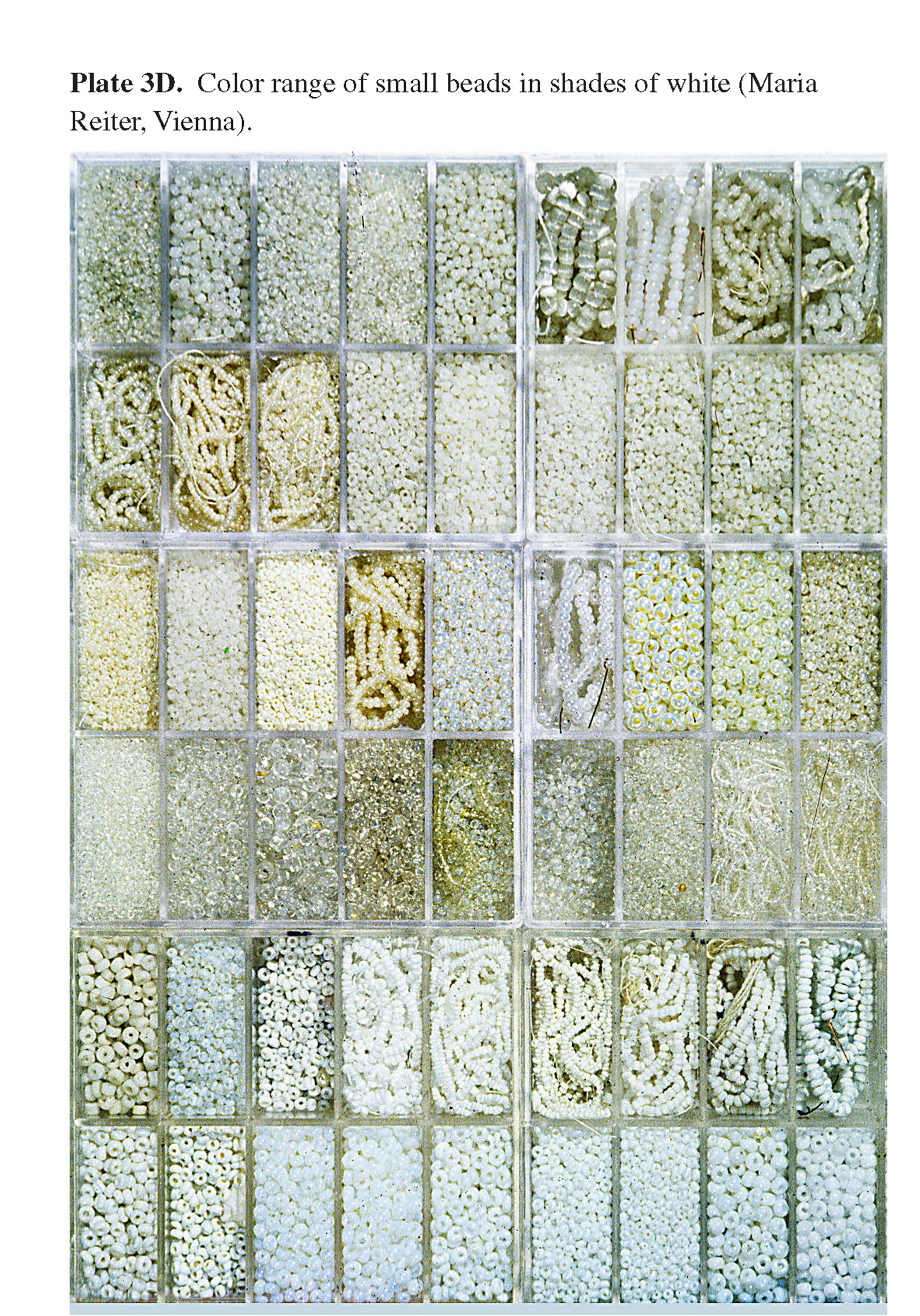 Plate 3D Color range of small beads in shades of white (Maria Reiter, Vienna).
