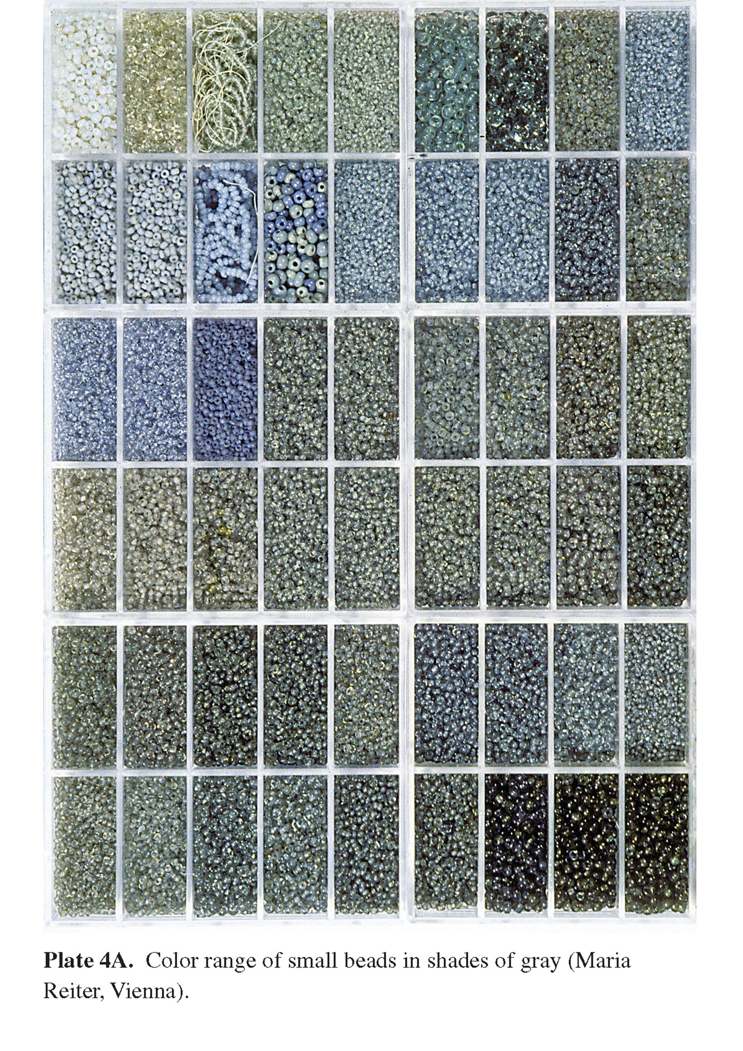 Plate 4A Color range of small beads in shades of gray (Maria Reiter, Vienna).