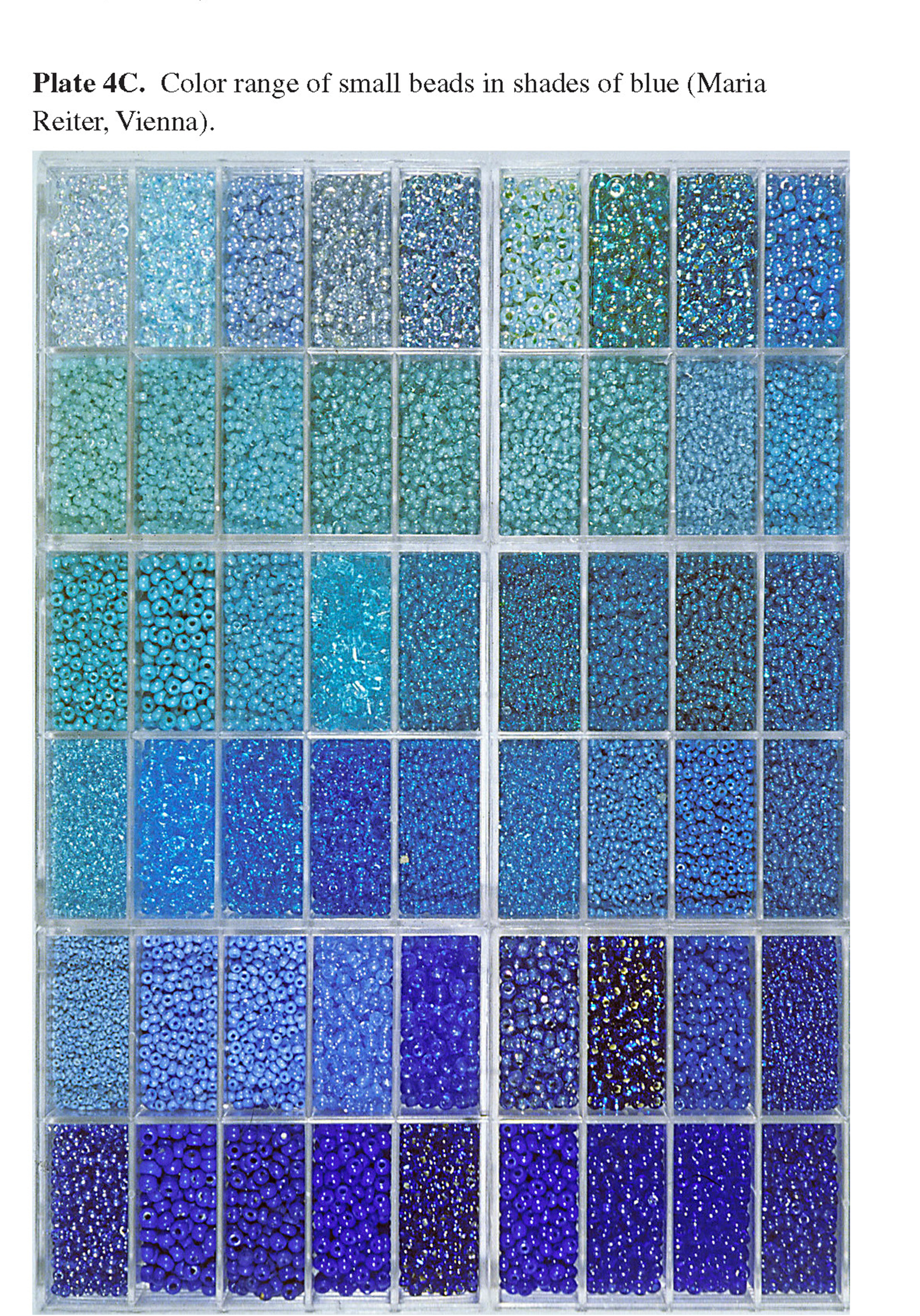 Plate 4C Color range of small beads in shades of blue (Maria Reiter, Vienna).